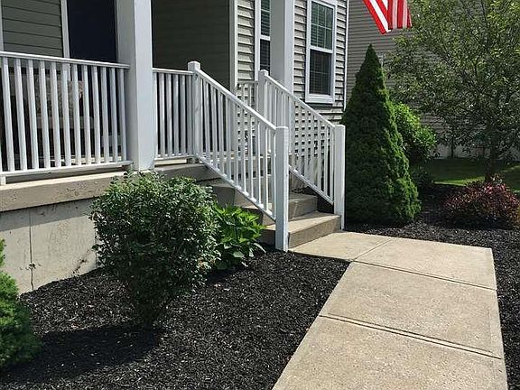 4th image of 33 Santee Dr