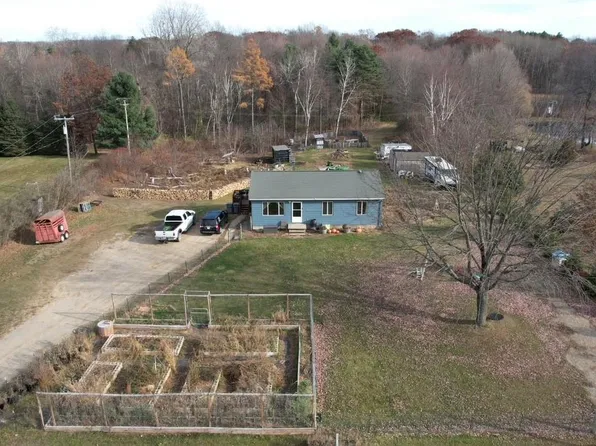 2608 N Lake Pleasant Rd, Attica, MI 48412