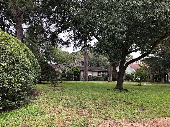 2nd image of 1354 Sue Barnett Dr