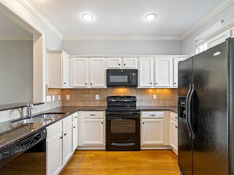 318 Byron Way — Photo 17