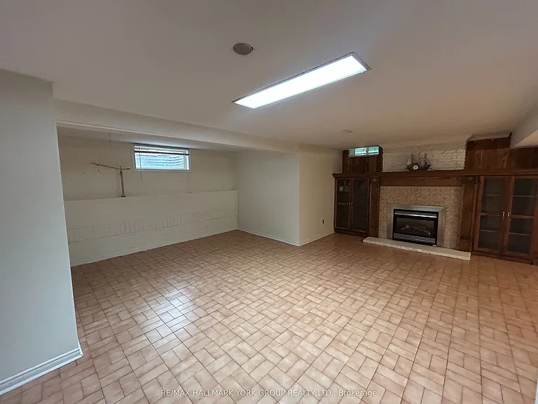 19 Stonehill Blvd — Photo 11