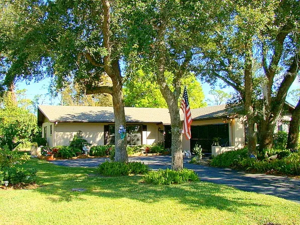 140 12th St SE, Vero Beach, FL 32962