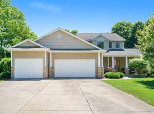 25589 Windsor Dr, Edwardsburg, MI 49112