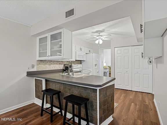 5th image of 6214 LAKE TAHOE Drive #6214