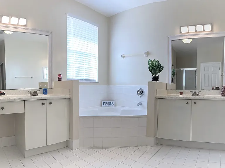 14300 SW 159th Pl — Photo 5