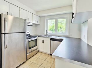 2023 Ogilvie Rd, Ottawa, ON K1J 7P2