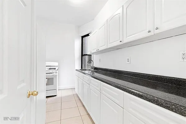 Rented by Citi Habitats | media 7