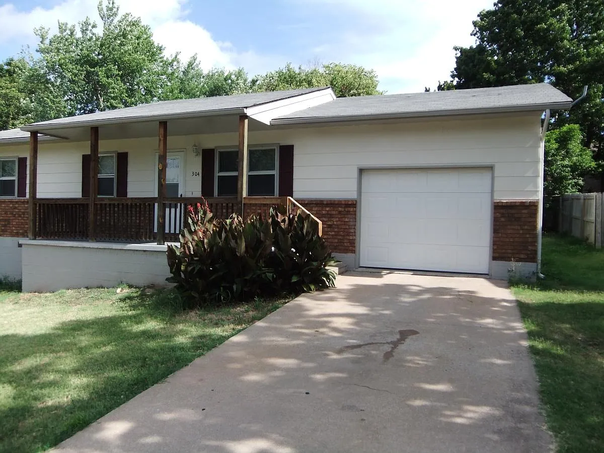 304 John Place — Photo 1
