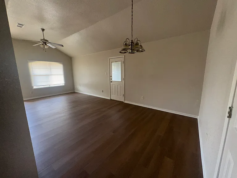 4903 John David Dr #A — Photo 11