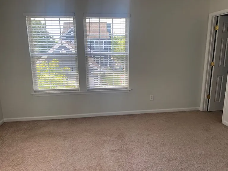 4402 Betty Ln — Photo 11
