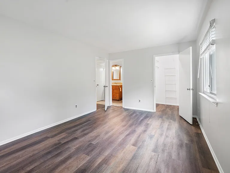 30 Bolton Ct — Photo 12