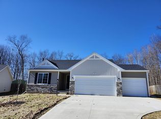 908 Nicholas Trl, Fremont, IN 46737
