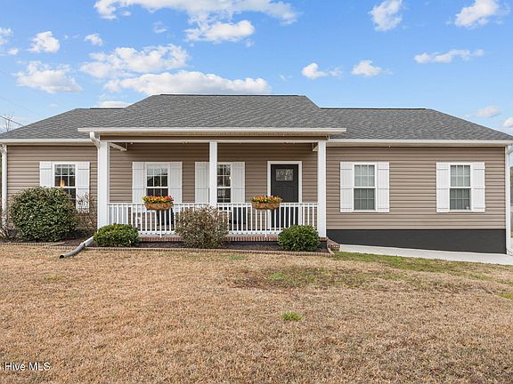 2nd image of 836 Queens Creek Road