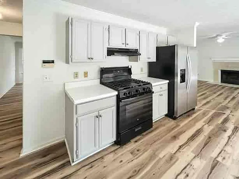 2945 Georgian Manor Dr — Photo 14