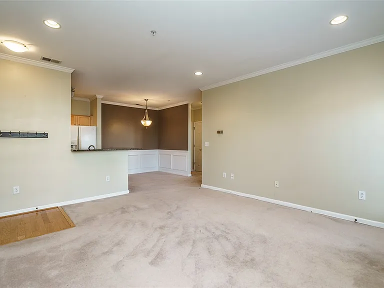 800 Moratuck Dr #206 — Photo 4