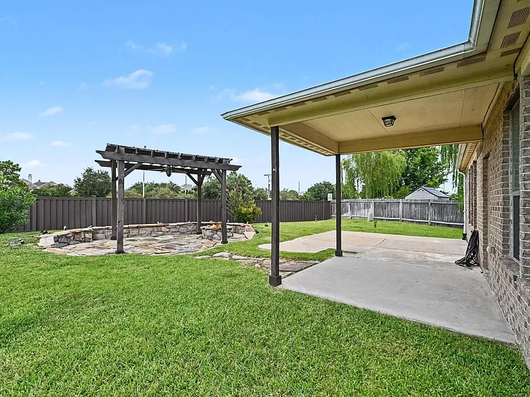 2302 Blue Jay Ln — Photo 37