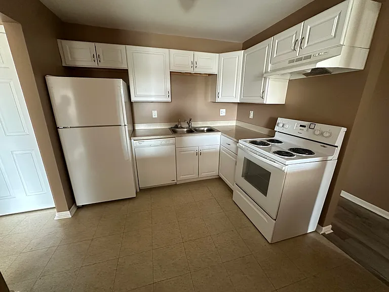 2579 Union Lake Rd #1 — Photo 7
