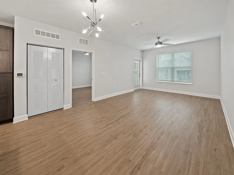 Stanford Pointe — Photo 45