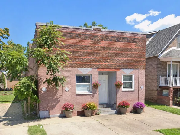 524 W 143rd St, East Chicago, IN 46312