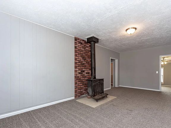 2nd image of 13119 Fuller Ave