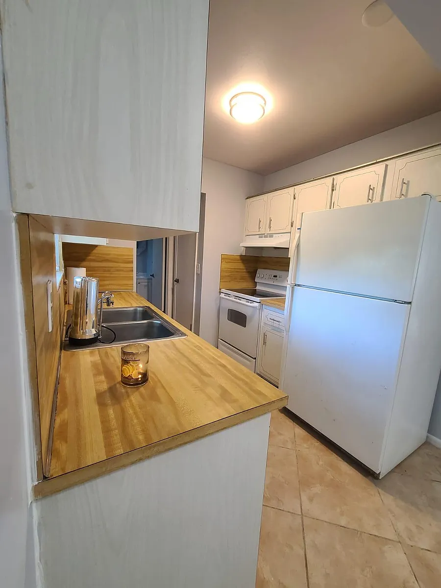 Building Photo - 2438 Pierce St #8
