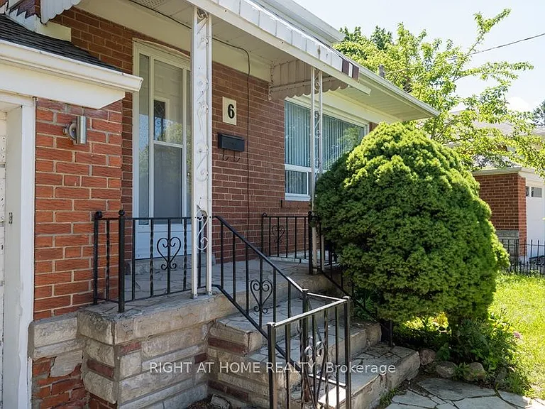 6 Bellvare Cres — Photo 7