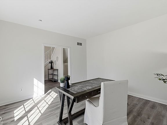 5th image of 7409 River Birch Ln