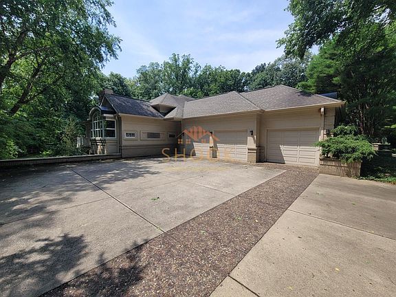5th image of 195 Stacey Hollow Ln