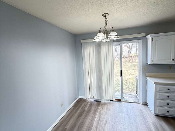 4th image of 4033 57th St
