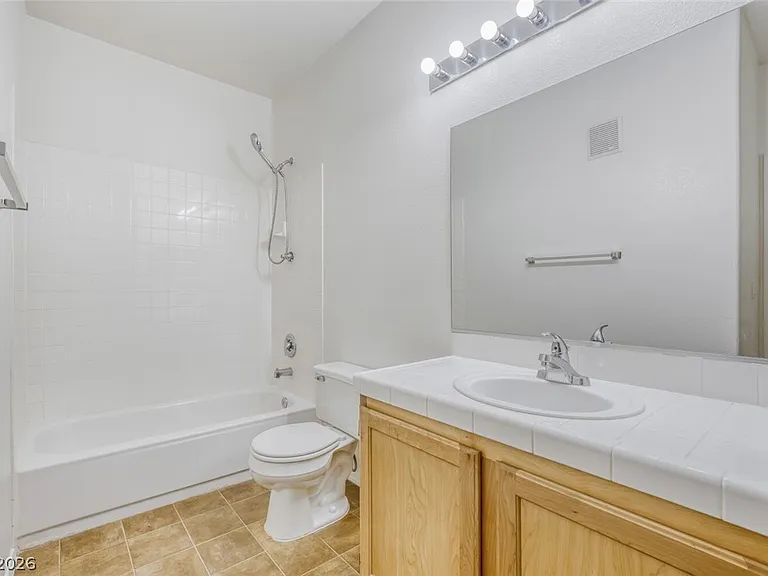 2116 Calville St #102 — Photo 9