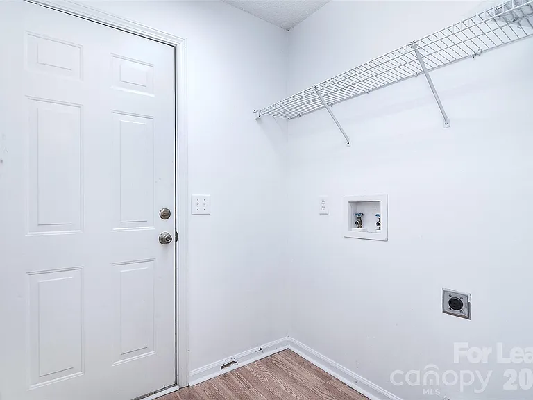 550 Carlisle Dr — Photo 20