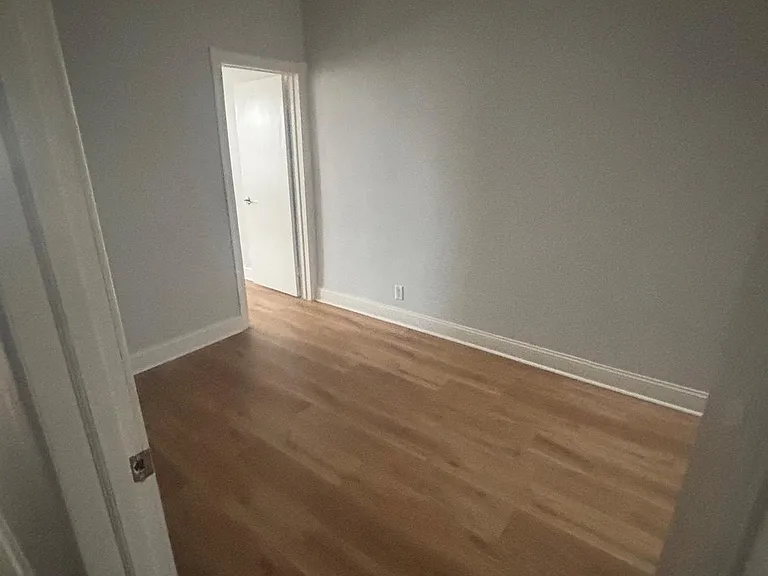 3077 Aramingo Ave — Photo 10