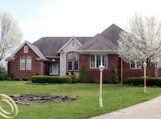68936 Silver Fox Ln, Washington, MI 48095