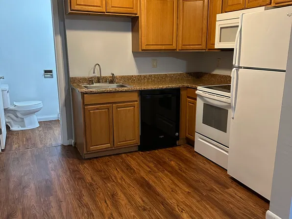 10 Macomb St #5, Plattsburgh, NY 12901