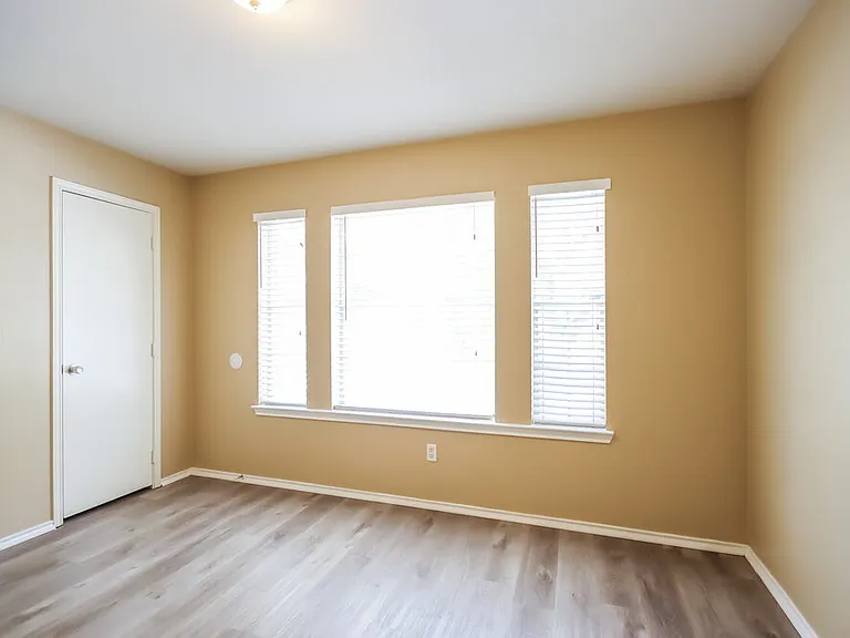 2610 Heatherknoll Dr — Photo 15