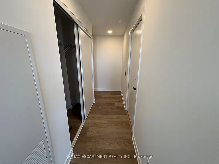 33 Erie Ave #307 — Photo 5