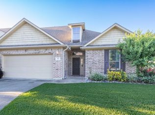513 Harbor Oaks Dr, Beaumont, TX 77706