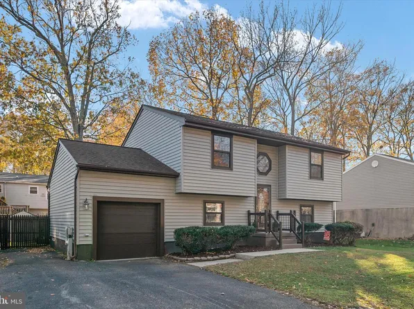 1215 Garret Ave, Churchton, MD 20733