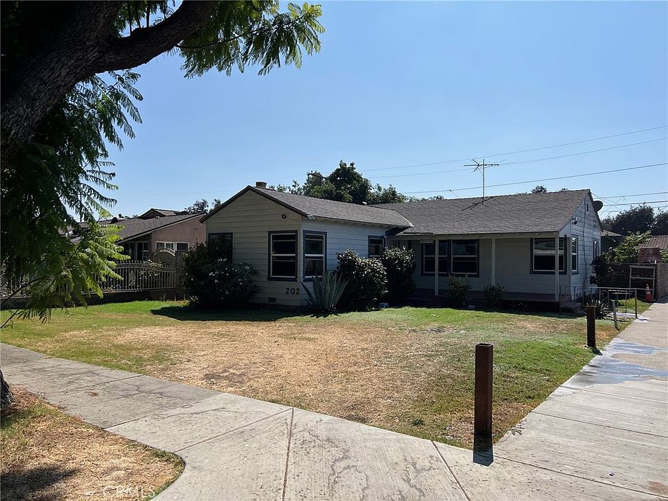 1st image of 202 E Pomona St