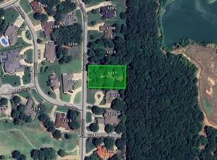 3217 Lacoste Dr, Jonesboro, AR 72404