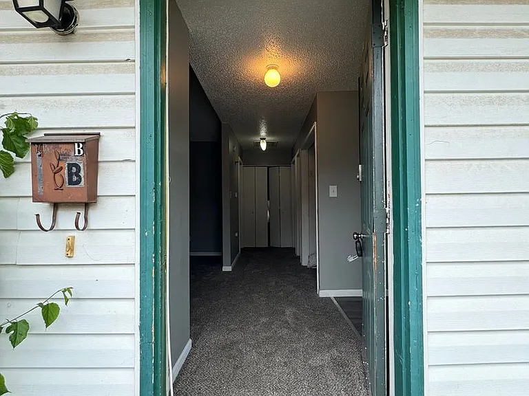 2942 E Stanford St — Photo 5
