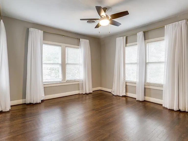 4503 Gilbert Ave — Photo 6