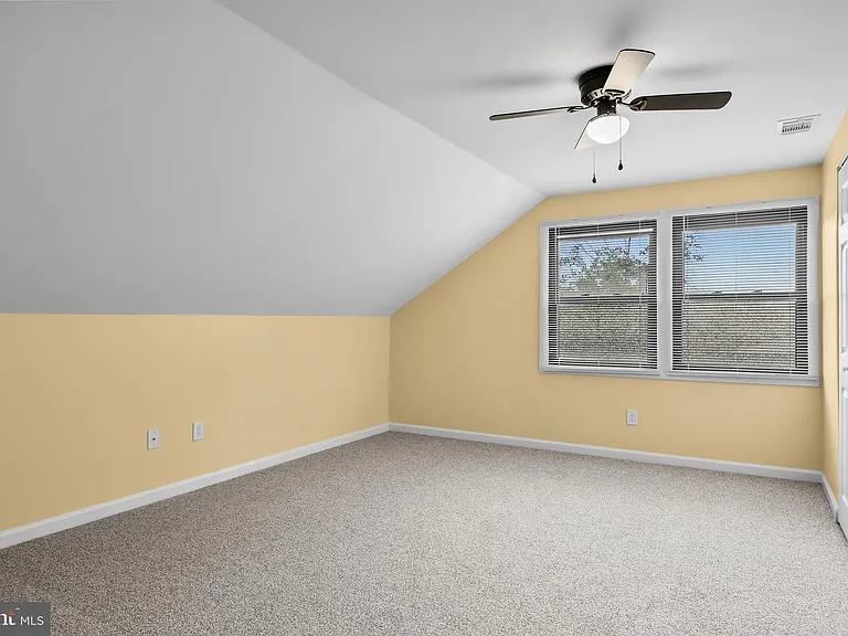 10 Traynor Ln — Photo 18
