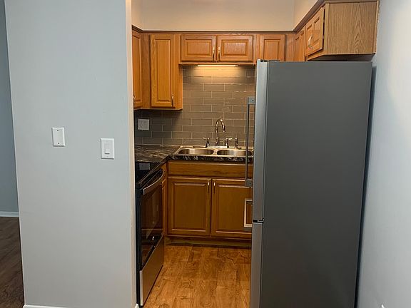 3rd image of 210 Circle Ave APT 503