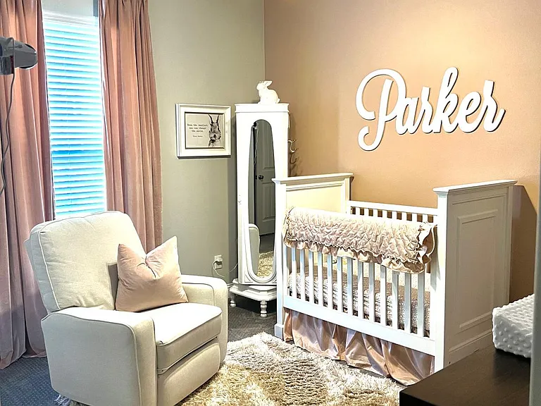 720 Mulberry Ct — Photo 2