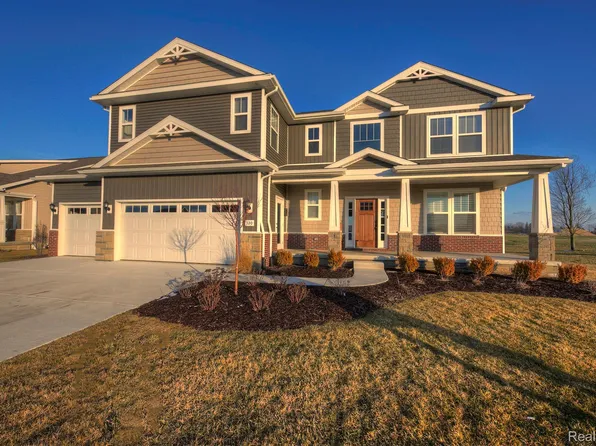 320 Trestle Dr, Howell, MI 48843