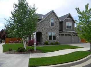 12437 Rogue River Way, Oregon City, OR