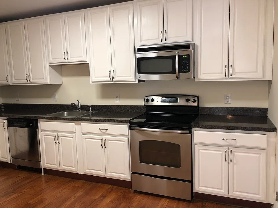 448 Palisade Ave #302