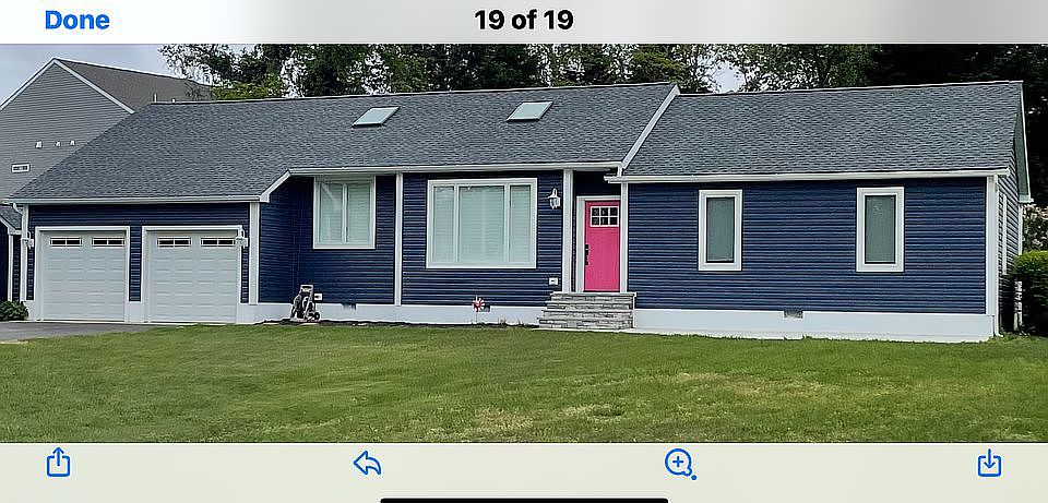 1st image of 10 Bradford Ln