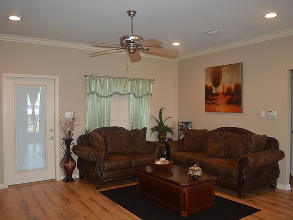 4th image of 108 Bartlett Dr